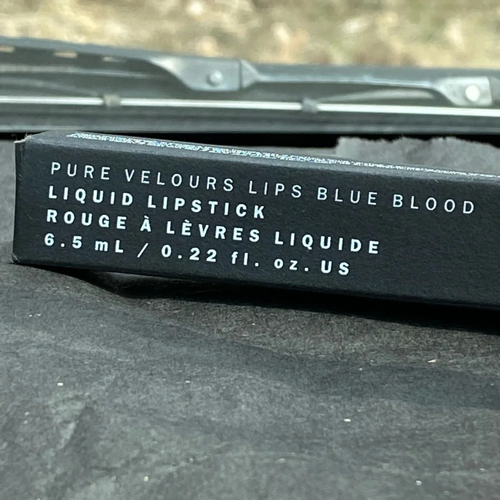 Zoeva Liquid Lipstick BLUE BLOOD